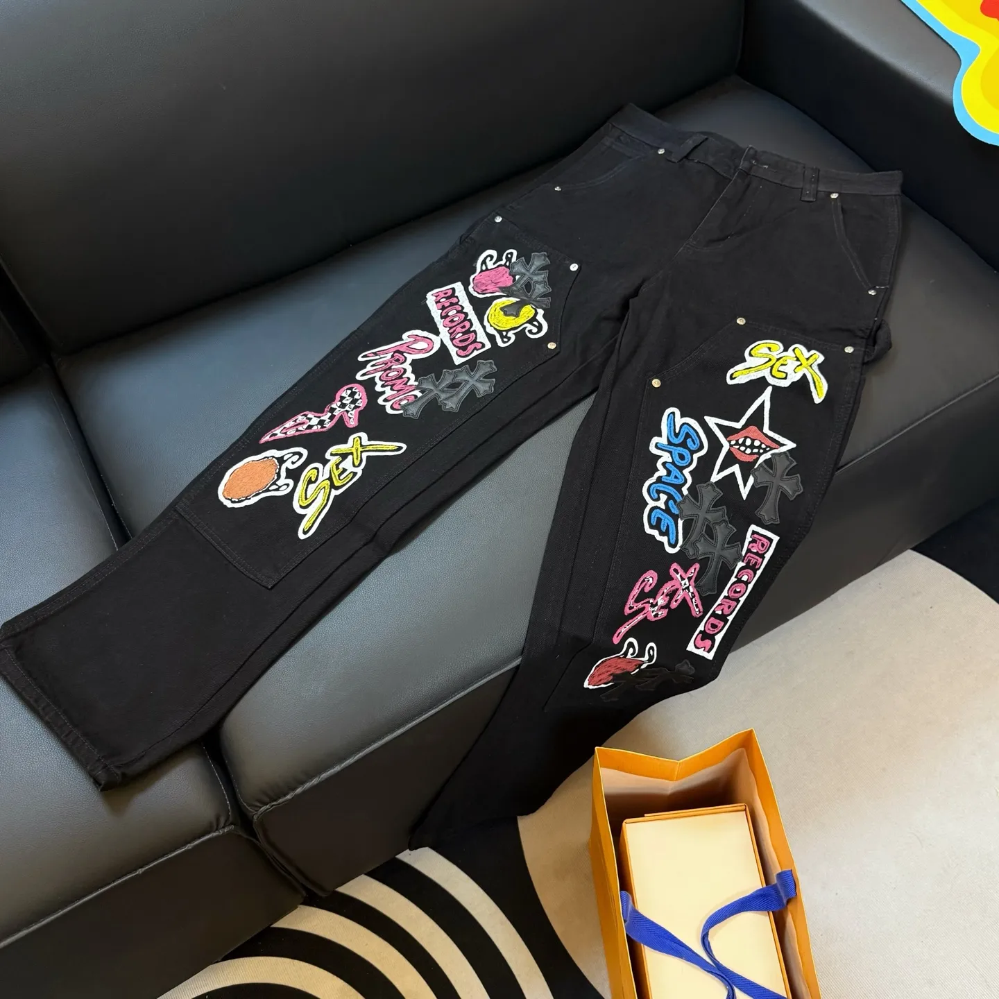 P280 Style number: D337 CHROME HEARTSChrome HeartSex Records graffiti overalls #Chrome Heart SIZE#28-36(S M L 36 pants length 108 waist 92 hips 140